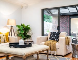 interior setting 5MFH8EM